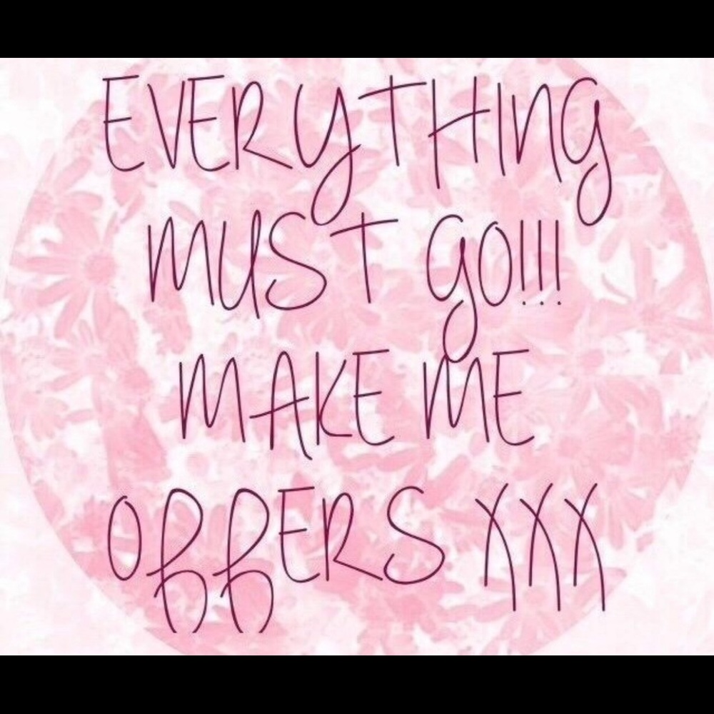 Reasonable offers🌺